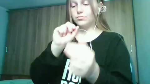 evasapples2026 online show from 1, 4, 2026