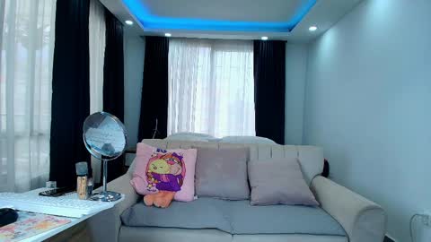 Snapshot of evasweet__ chatting on 21, 5, 2026 EVA LUNA online show from 21, 5, 2026