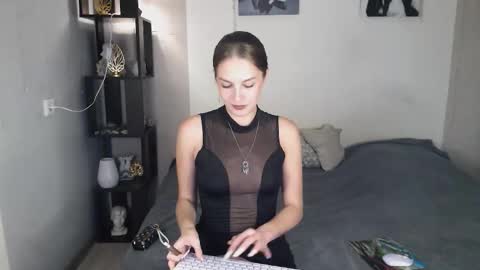 Snapshot of evatequila chatting on 17, 9, 2025 Eva online show from 17, 9, 2025