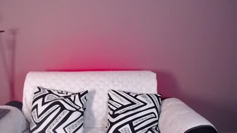 Evee online show from 1, 4, 2026