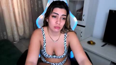 Snapshot of eveeevian chatting on 14, 2, 2025 eveeevian online show from 14, 2, 2025