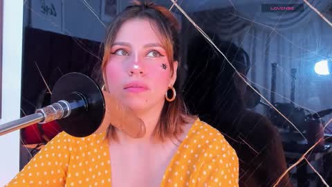 EVELIN online show from 10, 10, 2025