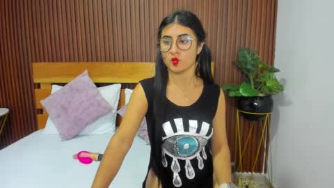 BELLA online show from 12, 3, 2025