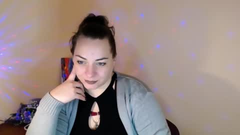 Snapshot of evelineli chatting on 25, 2, 2025 Lydia online show from 25, 2, 2025