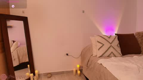 Evelyn Ruiz online show from 16, 4, 2026