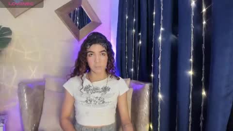 Snapshot of evelyn__rose1 chatting on 27, 4, 2026 evelyn__rose1 online show from 27, 4, 2026