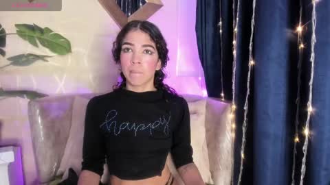 Snapshot of evelyn__rose1 chatting on 2, 5, 2026 evelyn__rose1 online show from 2, 5, 2026