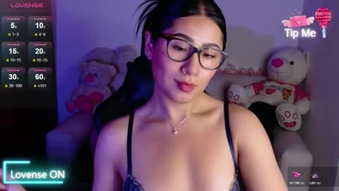 Evelyn online show from 28, 11, 2025