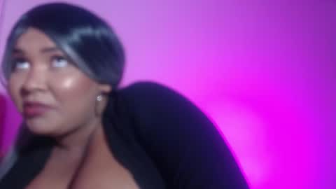 Snapshot of evelyn_sandoval chatting on 10, 10, 2025 Evelyn Sandoval online show from 10, 10, 2025