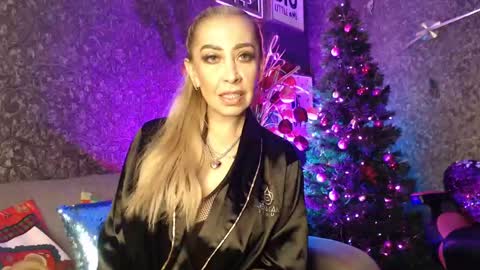 Snapshot of evelynagrey chatting on 29, 12, 2024 EvelynaGrey online show from 29, 12, 2024