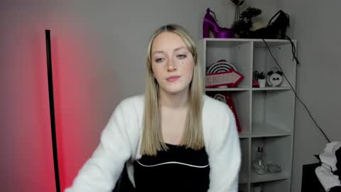 evelynblond online show from 23, 3, 2026