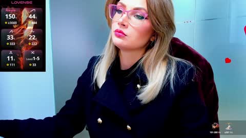 evelyne_rose online show from 12, 1, 2025