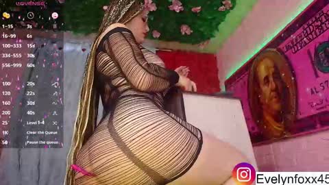 evelyn Foxx new account online show from 26, 10, 2025