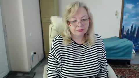 BarbaraBlondy online show from 4, 2, 2025