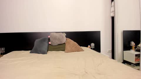 Evelyne online show from 2, 3, 2026