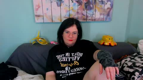 Everly online show from 19, 4, 2026