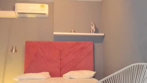 Sophia online show from 4, 11, 2025