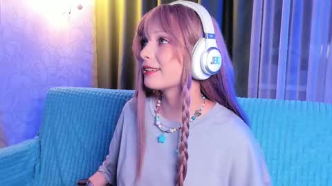 Snapshot of eves_eyes chatting on 8, 11, 2025 Forget me not eve on CB online show from 8, 11, 2025