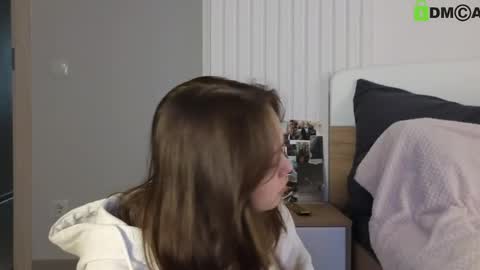 evi_woow online show from 10, 2, 2025