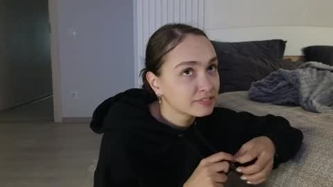 evi_woow online show from 14, 4, 2026