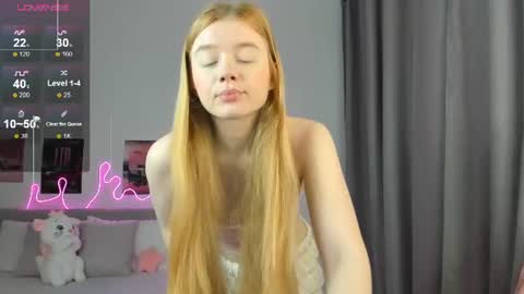 Snapshot of evie_tomioka chatting on 17, 6, 2026 Eva online show from 17, 6, 2026