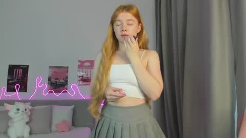 Snapshot of evie_tomioka chatting on 14, 7, 2026 Eva online show from 14, 7, 2026