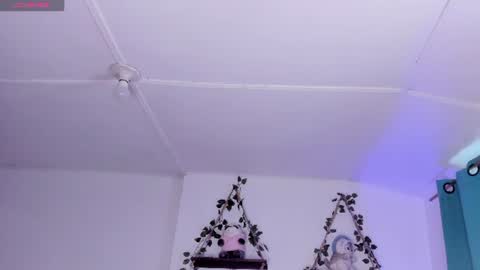 Snapshot of evieh1_ chatting on 23, 7, 2026 Ivi Alejandra online show from 23, 7, 2026