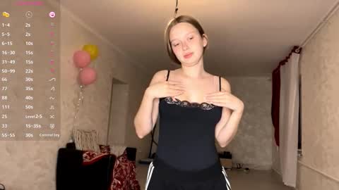 Snapshot of evonnesilvestre chatting on 21, 9, 2025 Eva online show from 21, 9, 2025