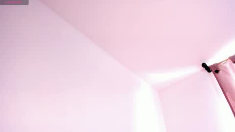 Snapshot of evy_orange1 chatting on 11, 1, 2025 EVY online show from 11, 1, 2025