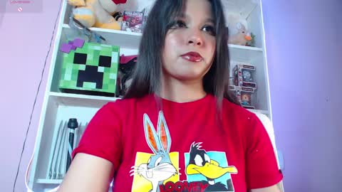 Snapshot of evybubbles_ chatting on 4, 12, 2024 Im Evy online show from 4, 12, 2024