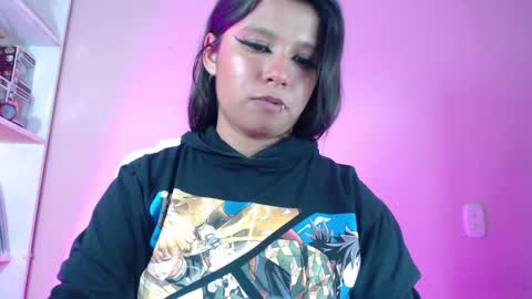 Snapshot of evybubbles_ chatting on 5, 1, 2025 Im Evy online show from 5, 1, 2025