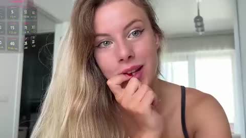 Snapshot of evymiuu chatting on 25, 7, 2026 Evy online show from 25, 7, 2026