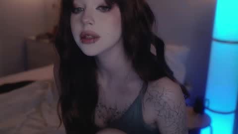 Snapshot of ex_angel chatting on 18, 2, 2025 Alyson online show from 18, 2, 2025