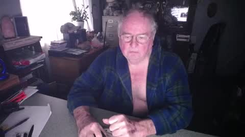 Snapshot of exceos chatting on 9, 2, 2025 EXCEOS online show from 9, 2, 2025