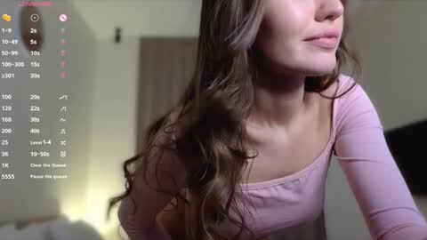 Snapshot of exclusive_model_ chatting on 9, 1, 2025 Angel online show from 9, 1, 2025
