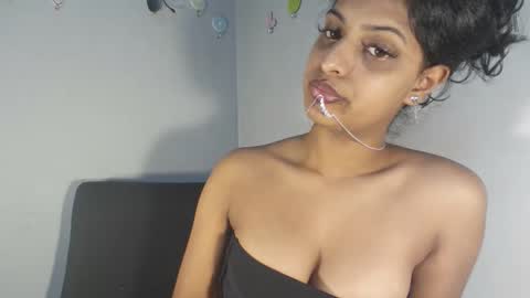 Snapshot of exclusivepandora chatting on 13, 5, 2026 tiara online show from 13, 5, 2026
