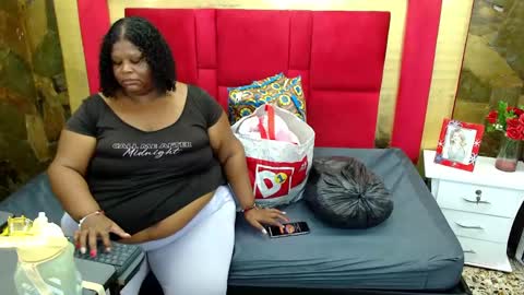 Snapshot of exoticbigmandx chatting on 8, 12, 2024 Mandy online show from 8, 12, 2024