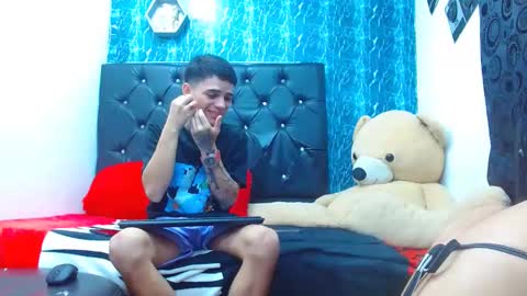 exotichot_couple online show from 24, 1, 2025