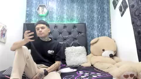 exotichot_couple online show from 13, 12, 2025