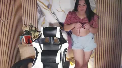 Snapshot of exoticpinayx chatting on 31, 1, 2026 SHANTAL MARIE online show from 31, 1, 2026