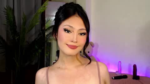 Candy  online show from 14, 12, 2024