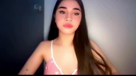 Snapshot of expensivets_chloe chatting on 18, 5, 2026 chloee online show from 18, 5, 2026