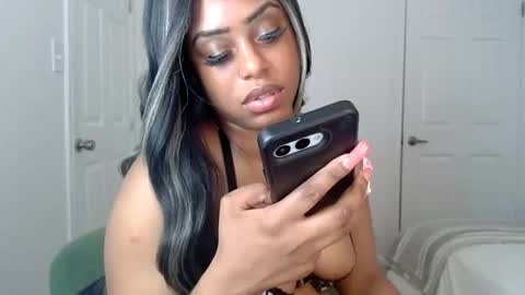 exstacybanks online show from 20, 11, 2025