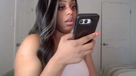 exstacybanks online show from 24, 11, 2025