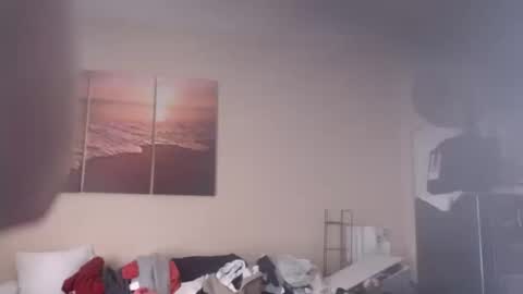 Snapshot of eyeswall0w chatting on 10, 10, 2025 eyeswall0w online show from 10, 10, 2025