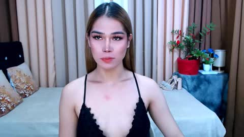 UR SWEET EZRA online show from 17, 1, 2025