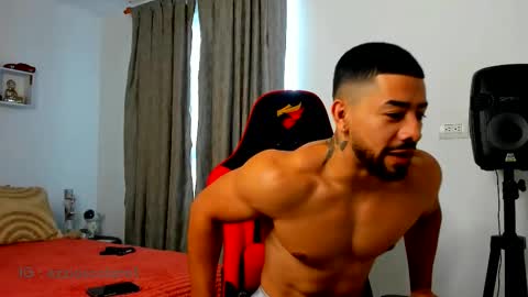 Ezzio Scolaro online show from 11, 11, 2025