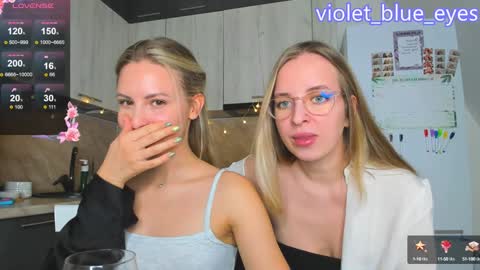 Snapshot of f1oraa chatting on 7, 12, 2024  if you dont have fansly account yet use this link to registration    online show from 7, 12, 2024