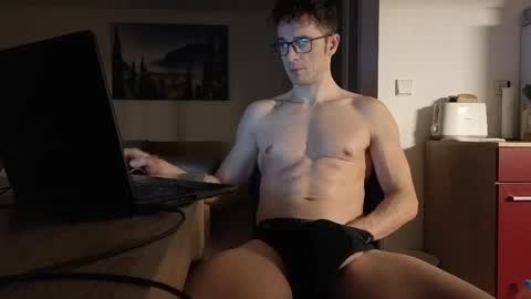 Mick online show from 28, 2, 2025