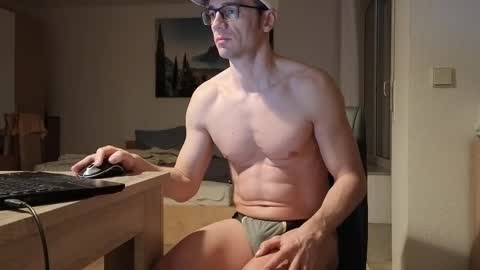 Mick online show from 4, 3, 2025